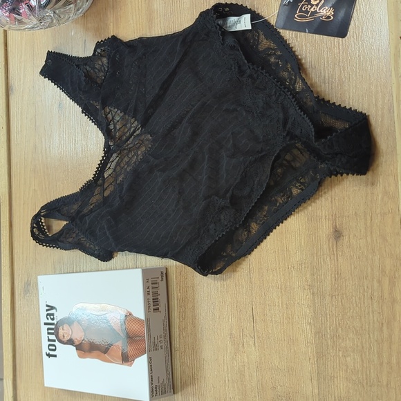 Sheer lace teddy - Picture 4 of 6